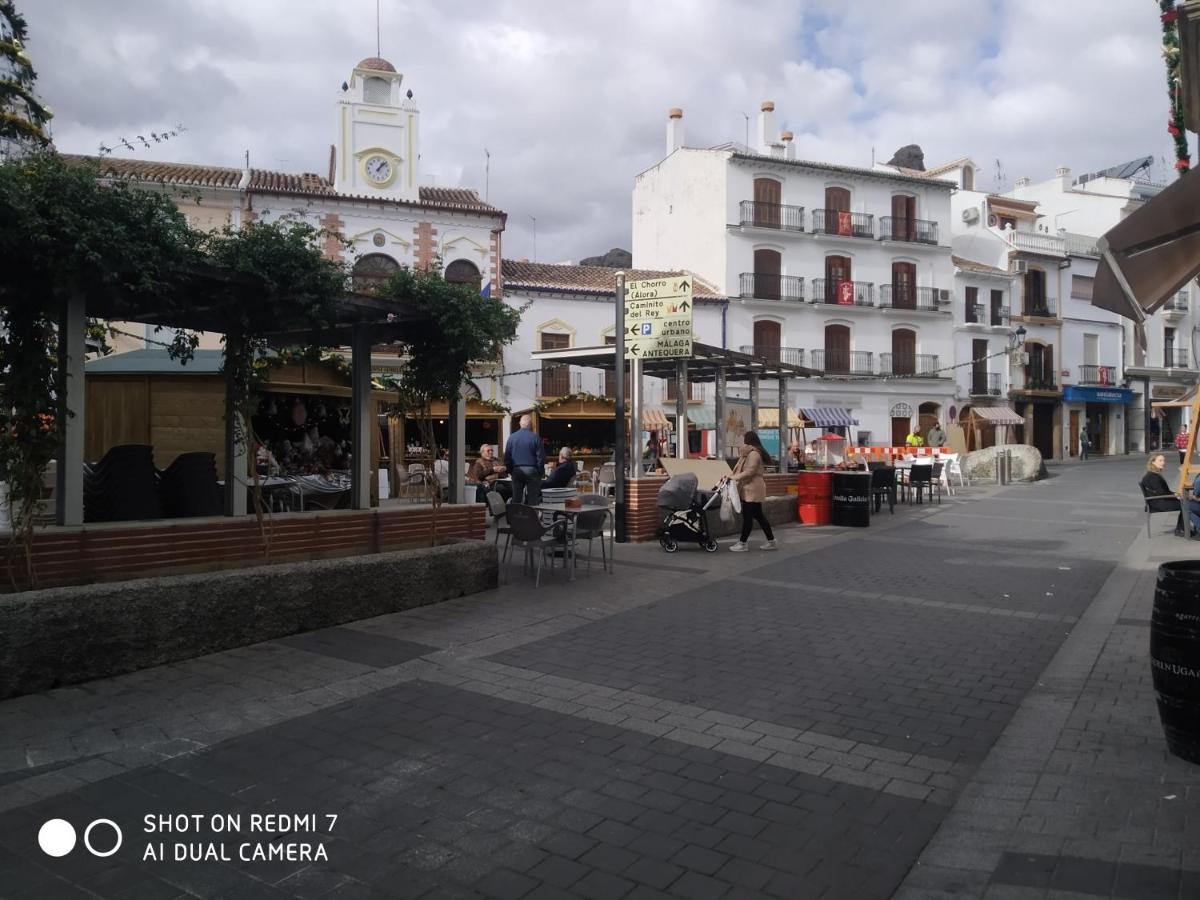 Alojamiento Alora Castillo Arabe Y Museo Exterior foto
